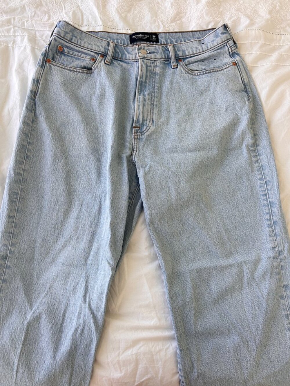 Men's Abercrombie & Fitch Athletic Baggy Jean (Light Wash)